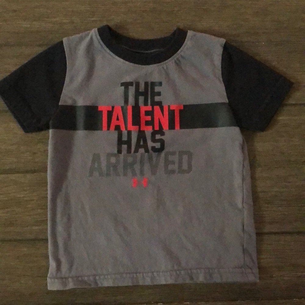 Boys 18month Under Armour t shirt
